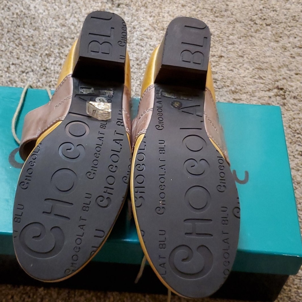 Shoes - Picture 2 of 6